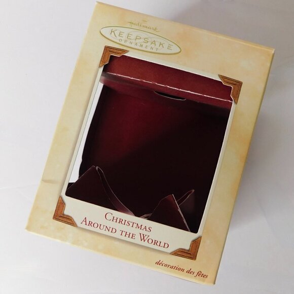 Vintage HALLMARK Keepsake Ornament Christmas Around the World 2002 Ball - Picture 11 of 16